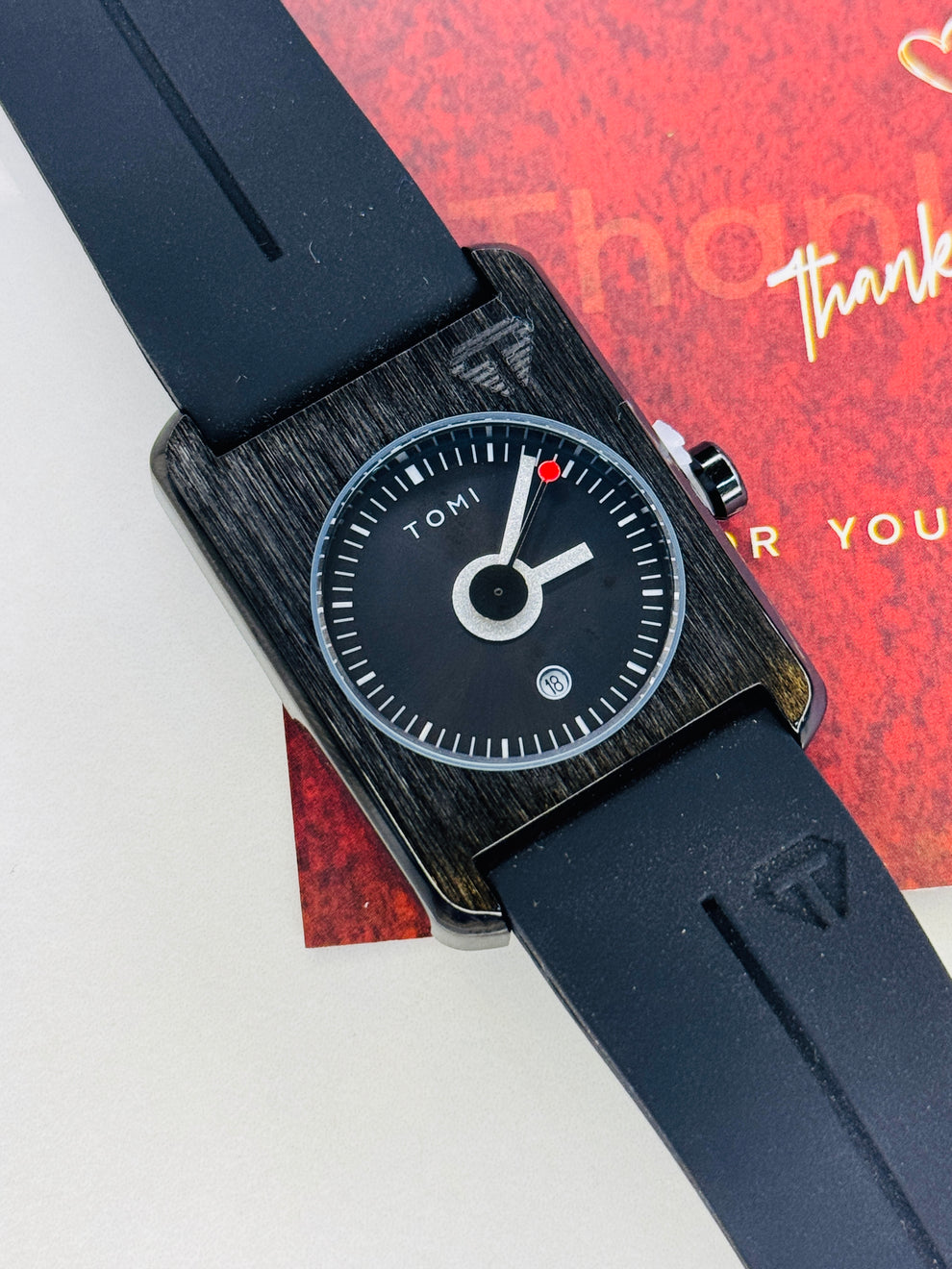 TOMI T-022 Magnet Lock Silicone Straps Tomi Tank Watch
