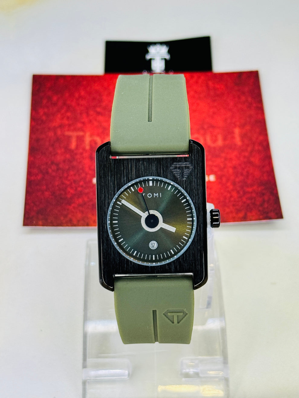 TOMI T-022 Magnet Lock Silicone Straps Tomi Tank Watch