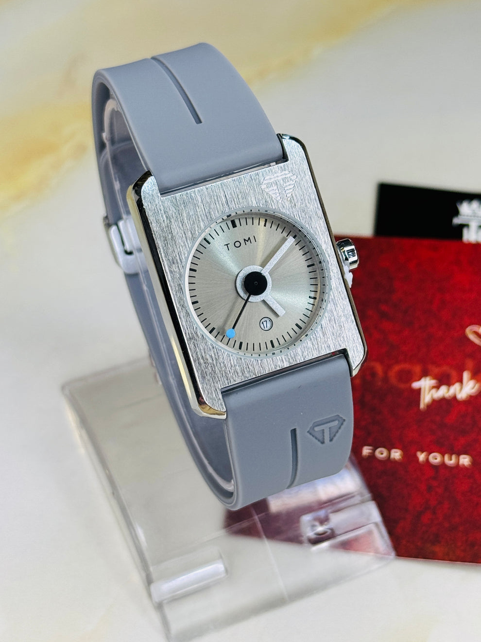 TOMI T-022 Magnet Lock Silicone Straps Tomi Tank Watch