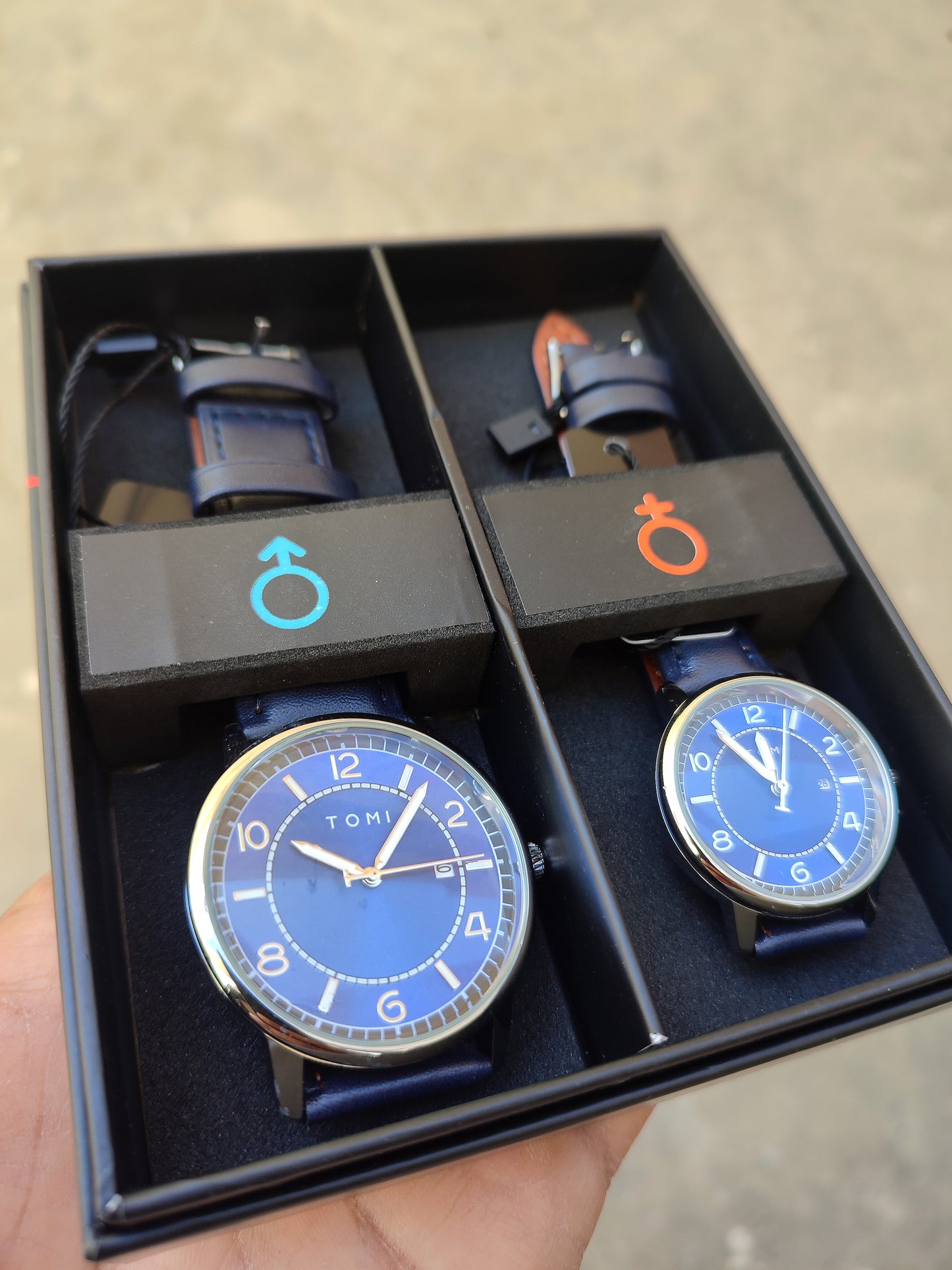 TOMI T-025 Couple Watch Date Quartz