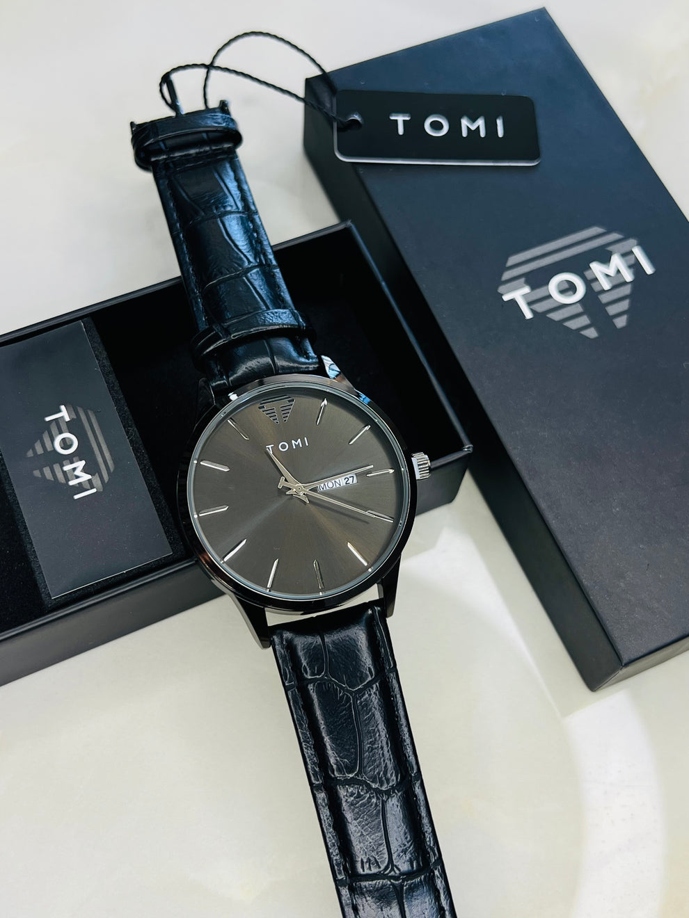 TOMI T-045 Day Date Quartz Wrist Watch For Men