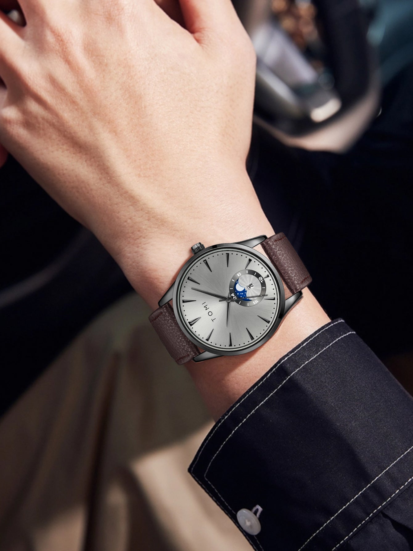 TOMI T-024 Magnet Lock Business Luxury Watch